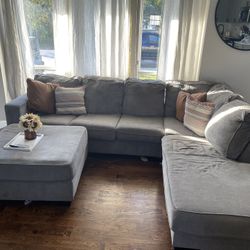 Two Sectional Couach