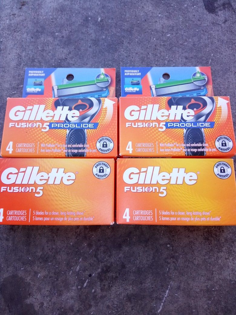 Gillette Fusion 5 - 2 Boxes With 4in Each Box also I Got 2 Boxes Of Fusion 5 Proglide With 4 Cartridges  In Each Box And