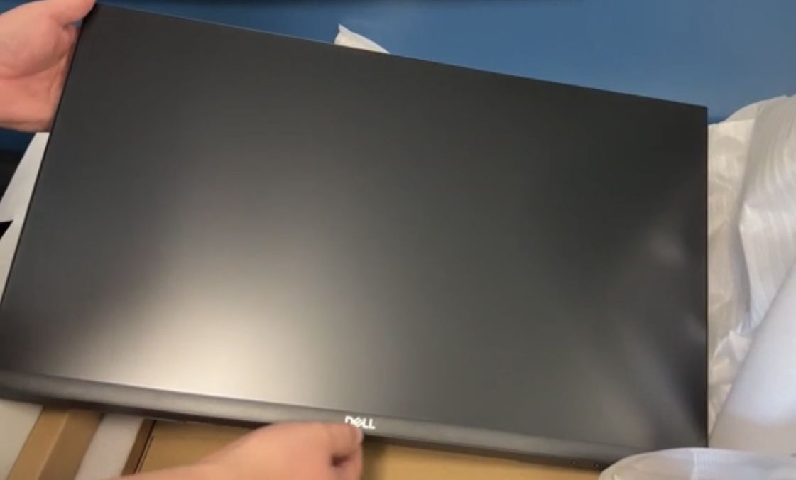 Monitor 24”