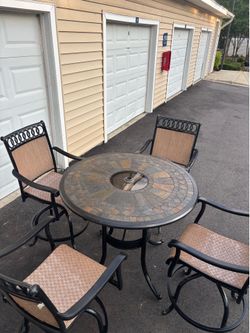 Nice high bar patio set