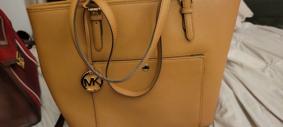 Micheal Kors Purse