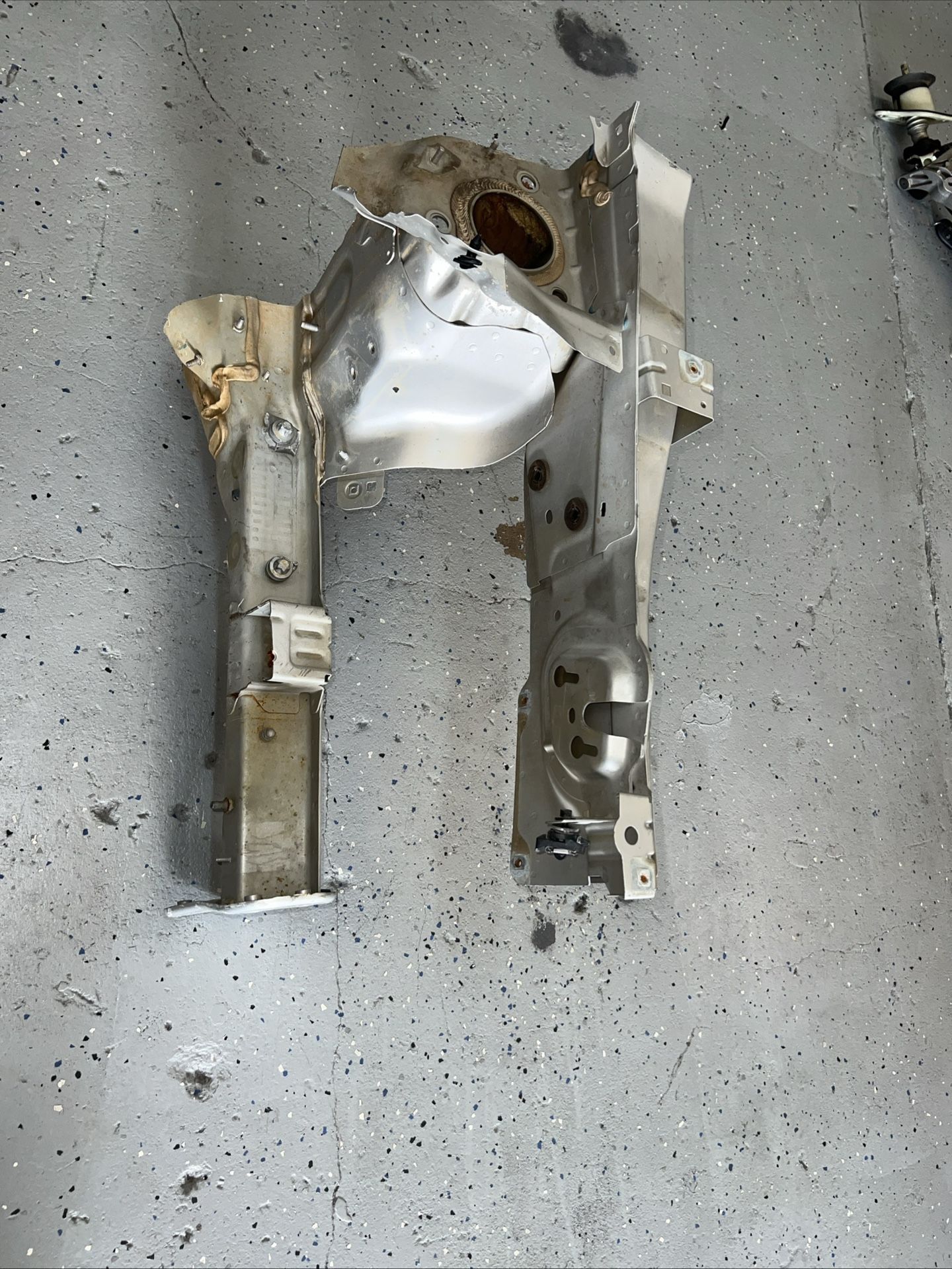 2015-2021 JEEP RENEGADE FRONT LEFT DRIVER SIDE BODY FRAME RAIL APRON CUT OF OEM