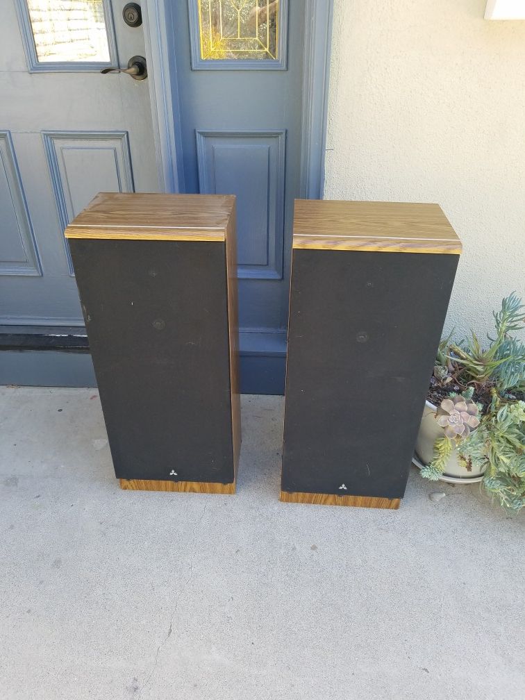 Mitsubishi ss-3000 speakers