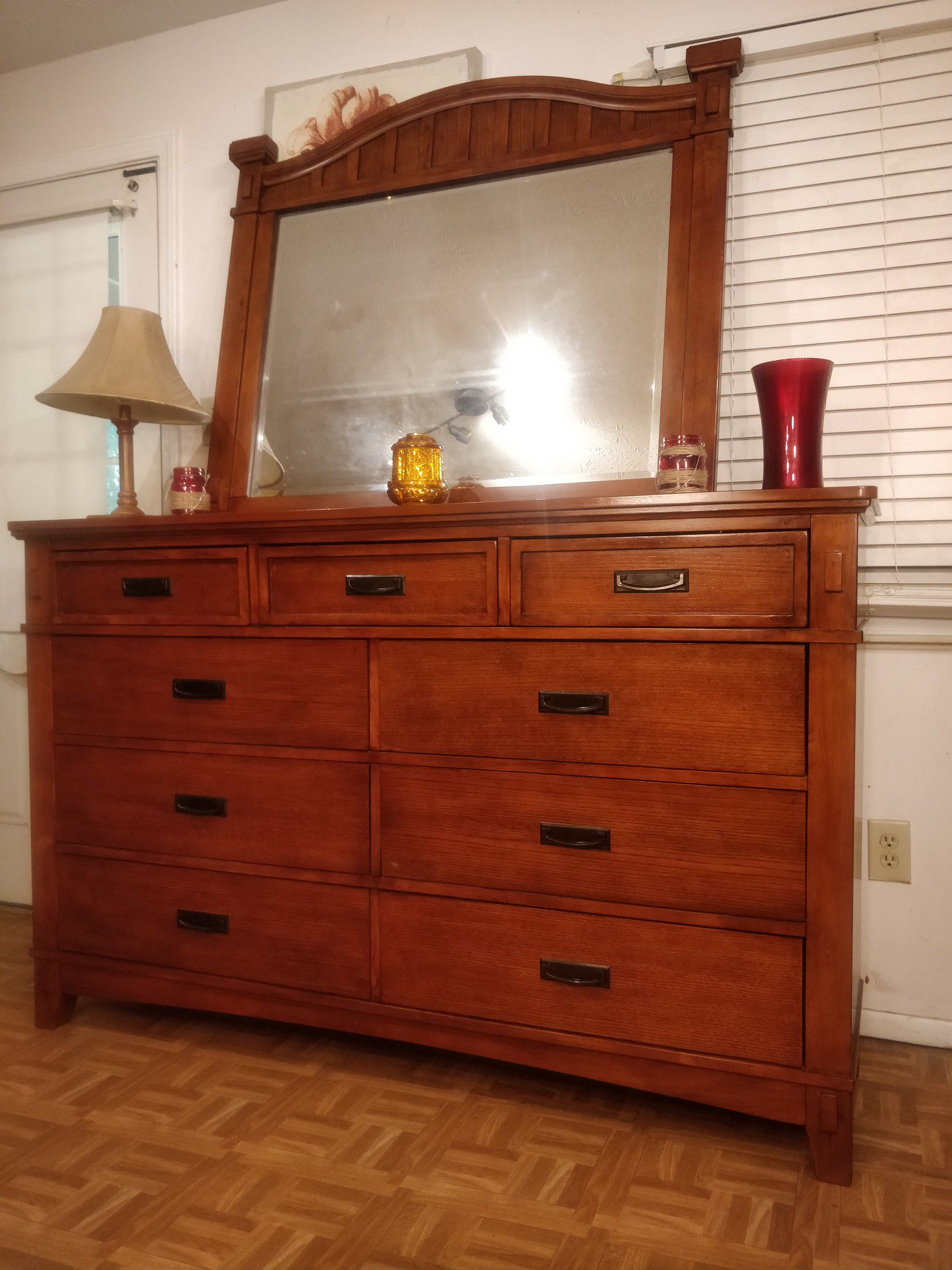Like new modern wooden big dresser/TV stand with 9 drawers & mirror in great condition all drawers working well dovetail drawers driveway pickup.