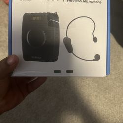 Voice Amplifier Wireless Microphone M801
