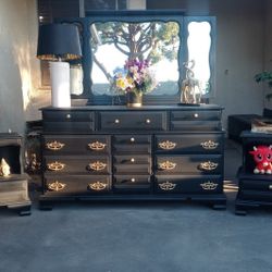 12 Drawer Solid Wood Dresser With Tri-Fold Mirror And 2 Single Drawer Nightstands- Black With Gold 