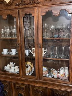 China Cabinet / Vitrina