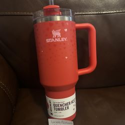 Stanley Valentine 40oz  New 