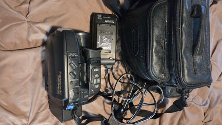 Panasonic Palmcorder IQ PV-D426