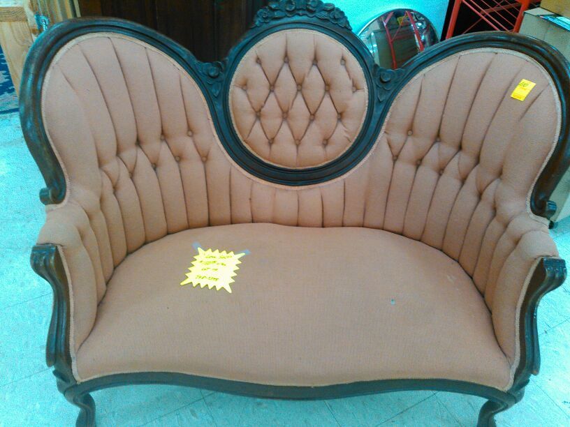 Vintage Love seat