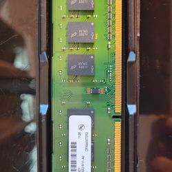 2GB DDR3 Ram stick