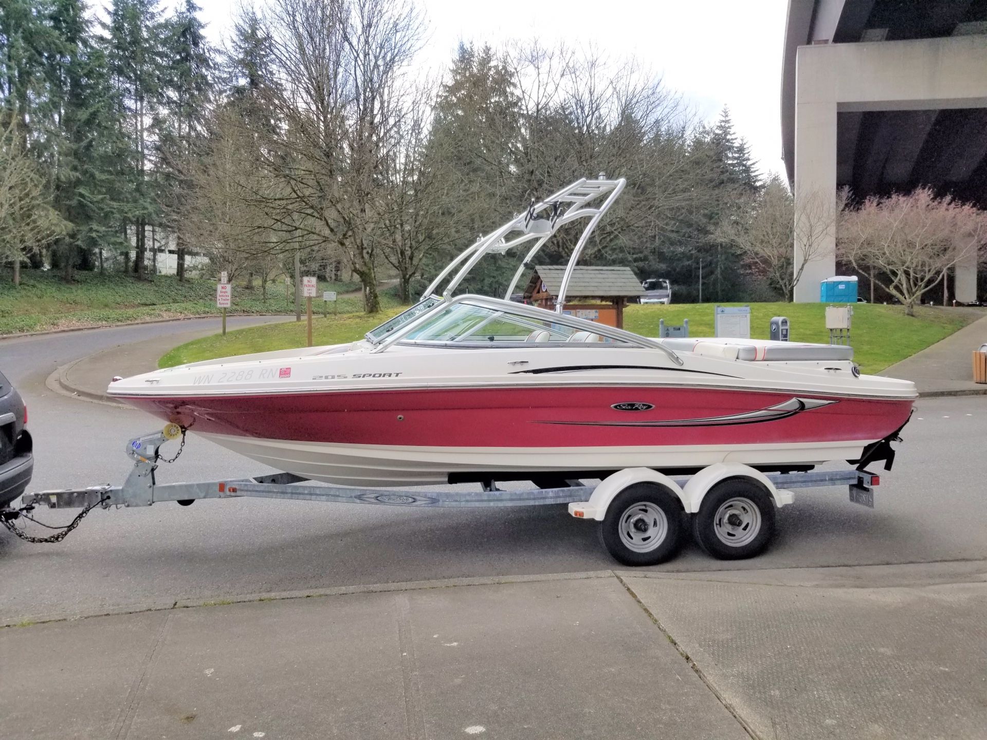 2010 SEA RAY 205 SP