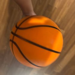 Silent basketball