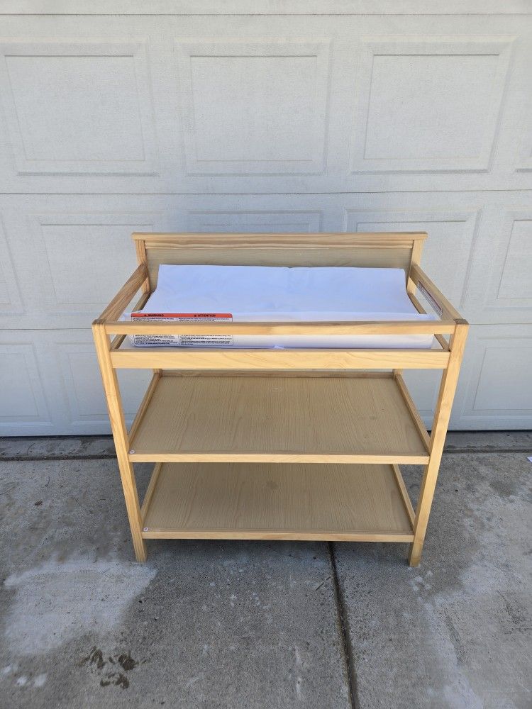 Changing Table, DREAM ON ME Brand