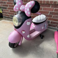 Minnie Mouse Electric Motorcycle 