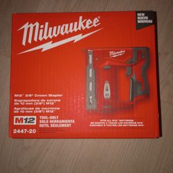 Milwaukee M12 Crown Stapler 