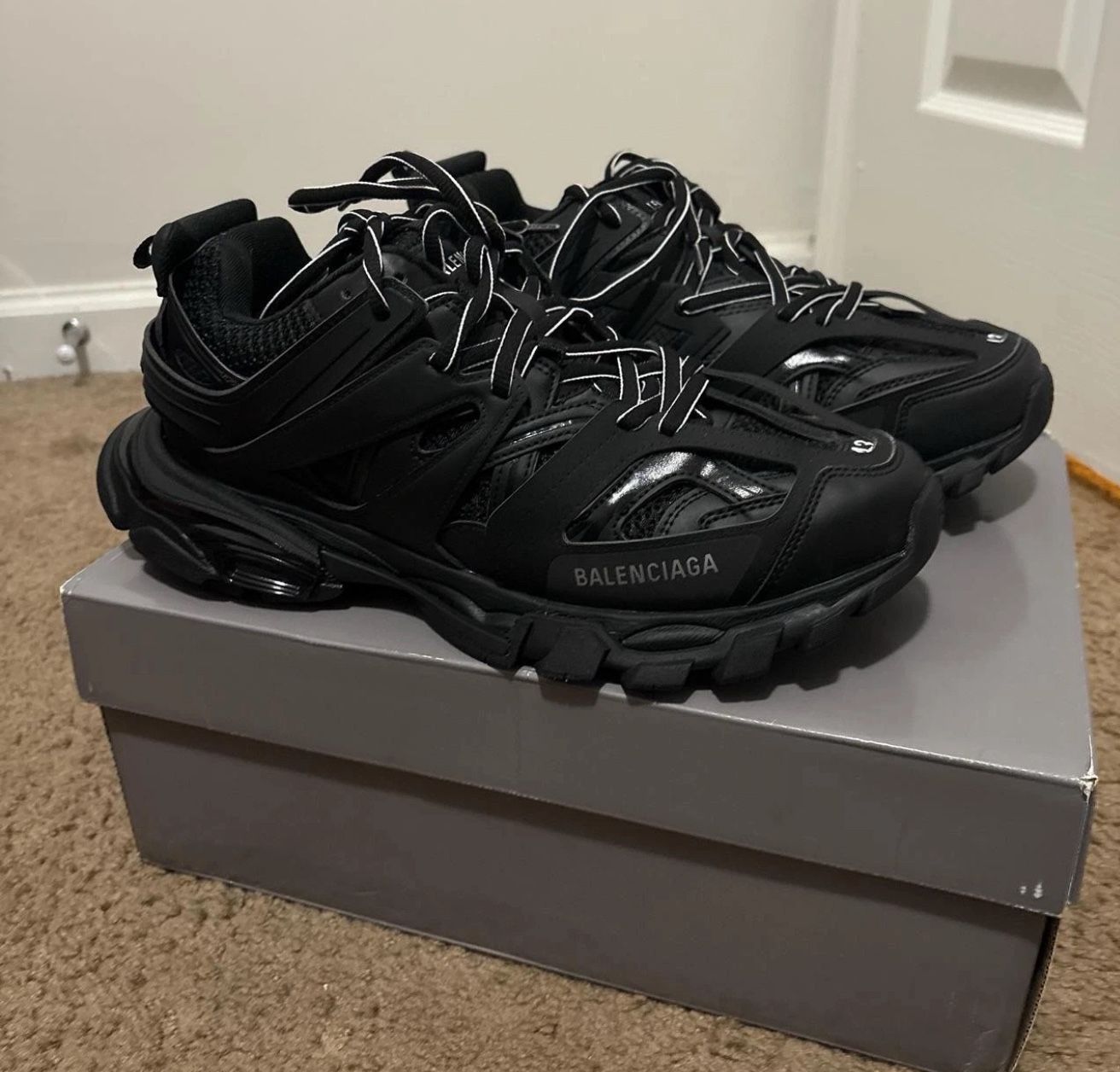 Balenciaga Size 42 8.5
