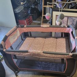 Crib/play Pen