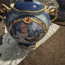 Disney Music Box Collection Cindarella “A Dream Is A Wish”
