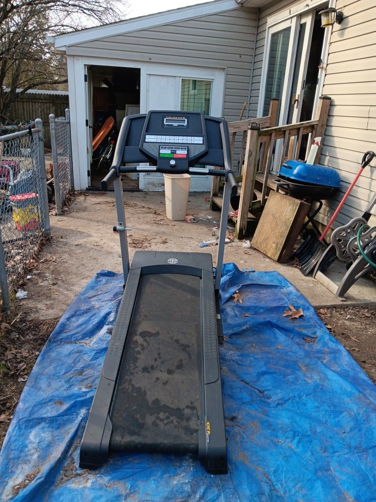 Gold's Gym Treadmill