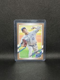 2021 Topps Baseball Series 1 Danny Duffy #304 #D 1475/2021 Gold Parallel Mint