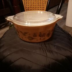 Vintage Pyrex Cinderella Americana