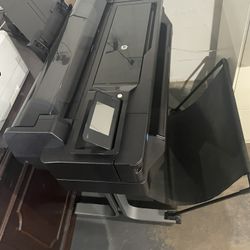 HP DesignJet T520 24-in Printer - $700