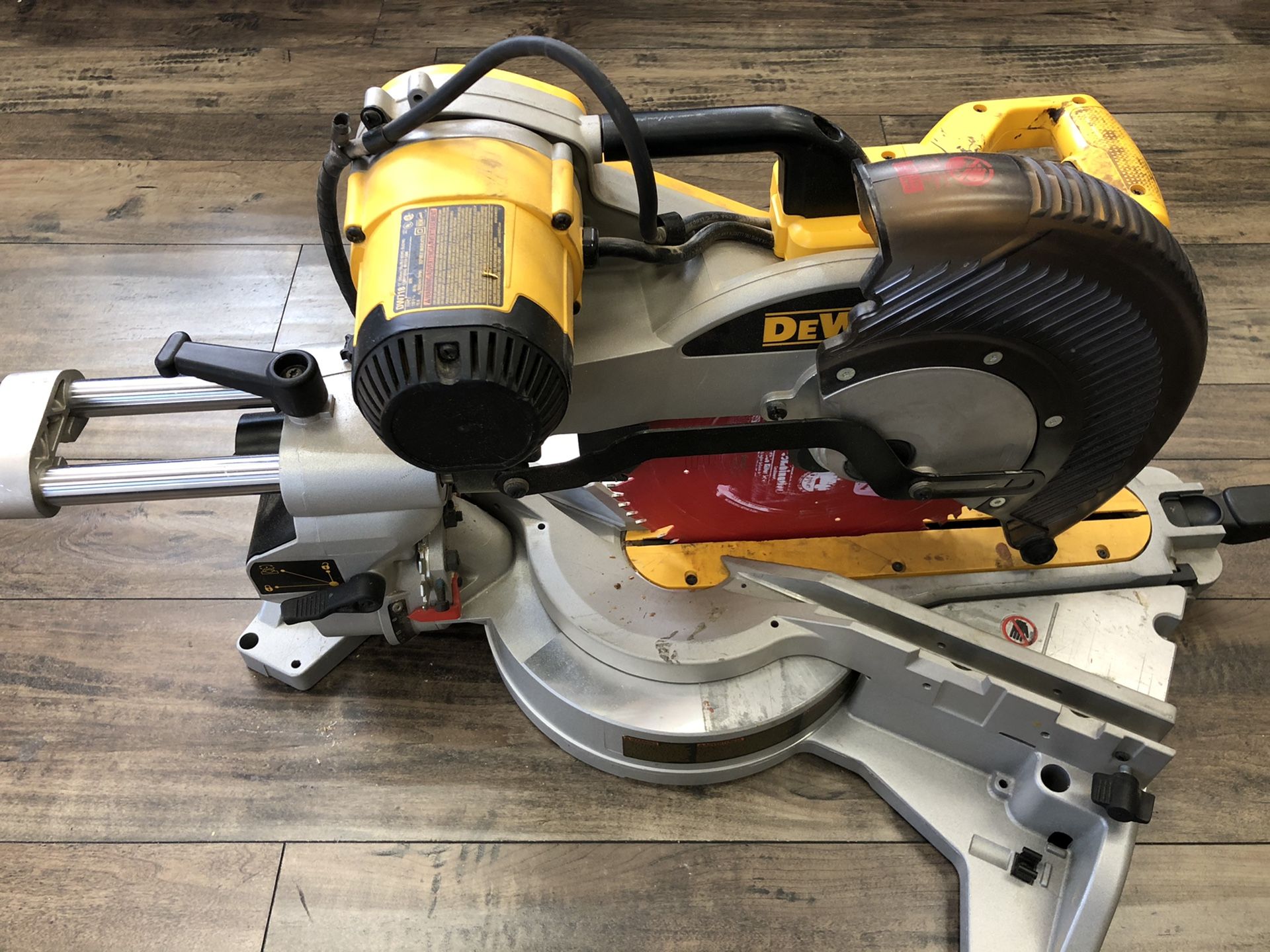 Dewalt DW718 12” Double Bevel Sliding Compound Miter Saw for Sale in