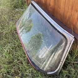 Sunbeam Tiger Windshield And Chrome Trim 