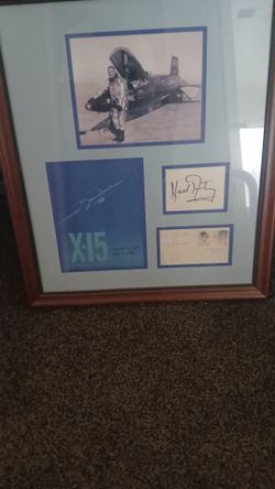 Neil armstrong signture