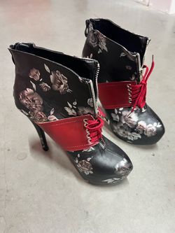 Show story heels. Size 40