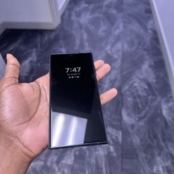 UNLOCKED SAMSUNG GALAXY S22 ULTRA/ READY FOR USE