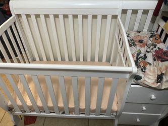 Mini Crib White With Floral Bedding