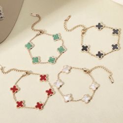 Four Leaf Clover Bracelet for Women, Gold Plated Stainless Steel 4 Leaf