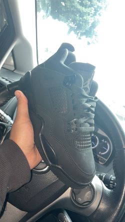 Jordan 4 Black Cats (Size 4.5y)