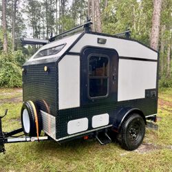 Overlanding Camper - Small Custom Camper 