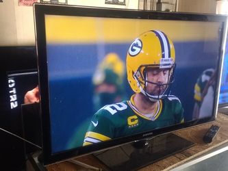 SAMSUNG 40" SMART TV