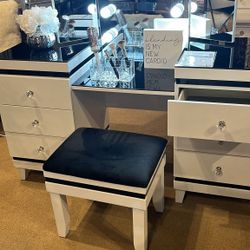 Madonna Vanity Set $10 Down Payment And Financing Available
