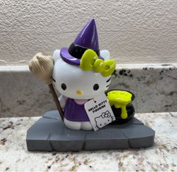 Hello Kitty Witch Halloween Resin Figure