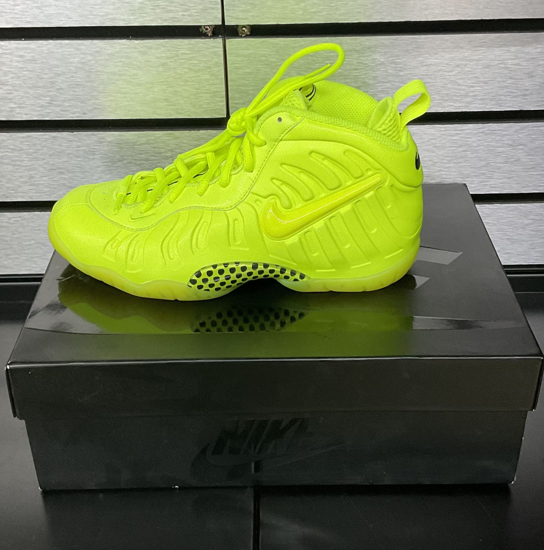 Nike Little Polite Pron