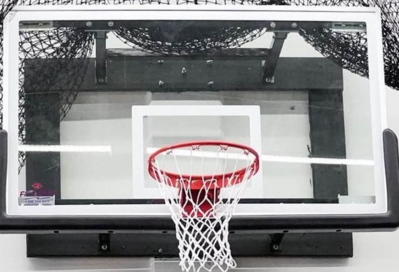 Professional Basketball Hoop ~ Brand New Half Price