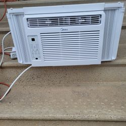 MIDEA 6000BTU AIR CONDITIONER 