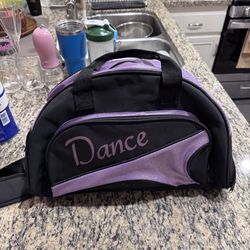 Kids Dance Duffel Bag w/ Shoulder Strap & Pockets (17” x 8” x 11”) Purple/Black