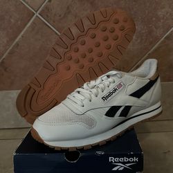 Reebok size  9.5