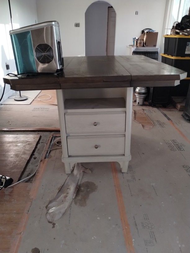 Dinning Table