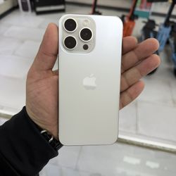 iPhone 15 Pro Max Unlocked 256GB! Finance For $50 Down Payment!!