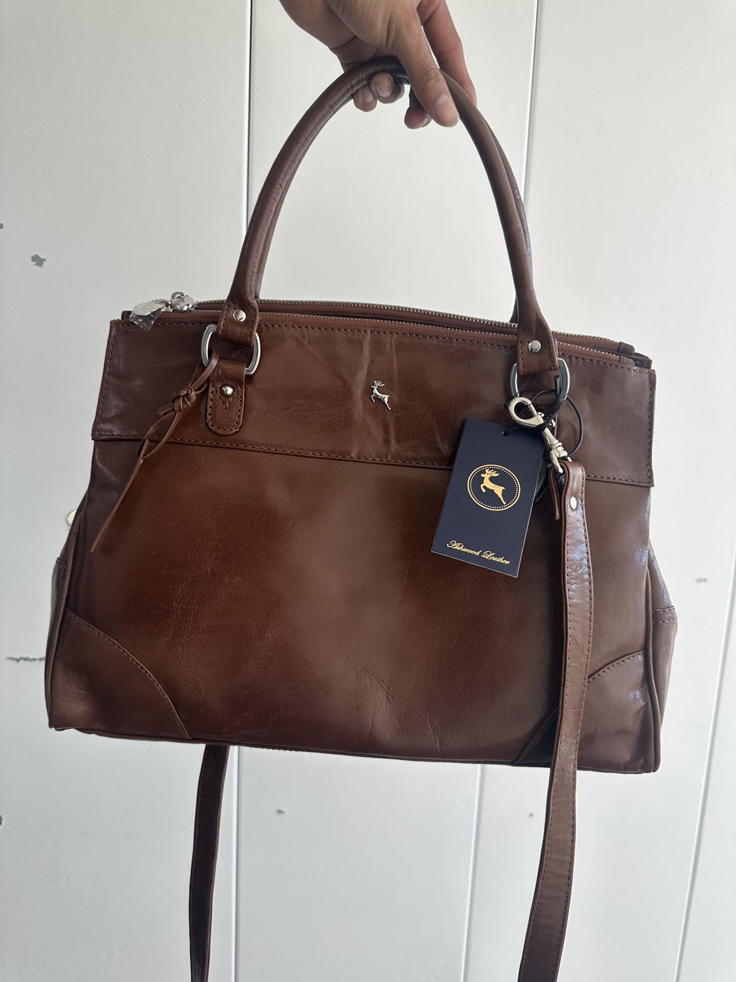 Ashwood Leather Duffle Bag for Sale in Los Angeles, CA - OfferUp