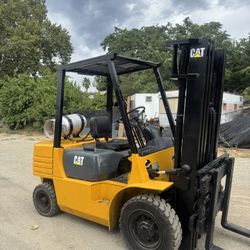 Caterpillar Forklift 