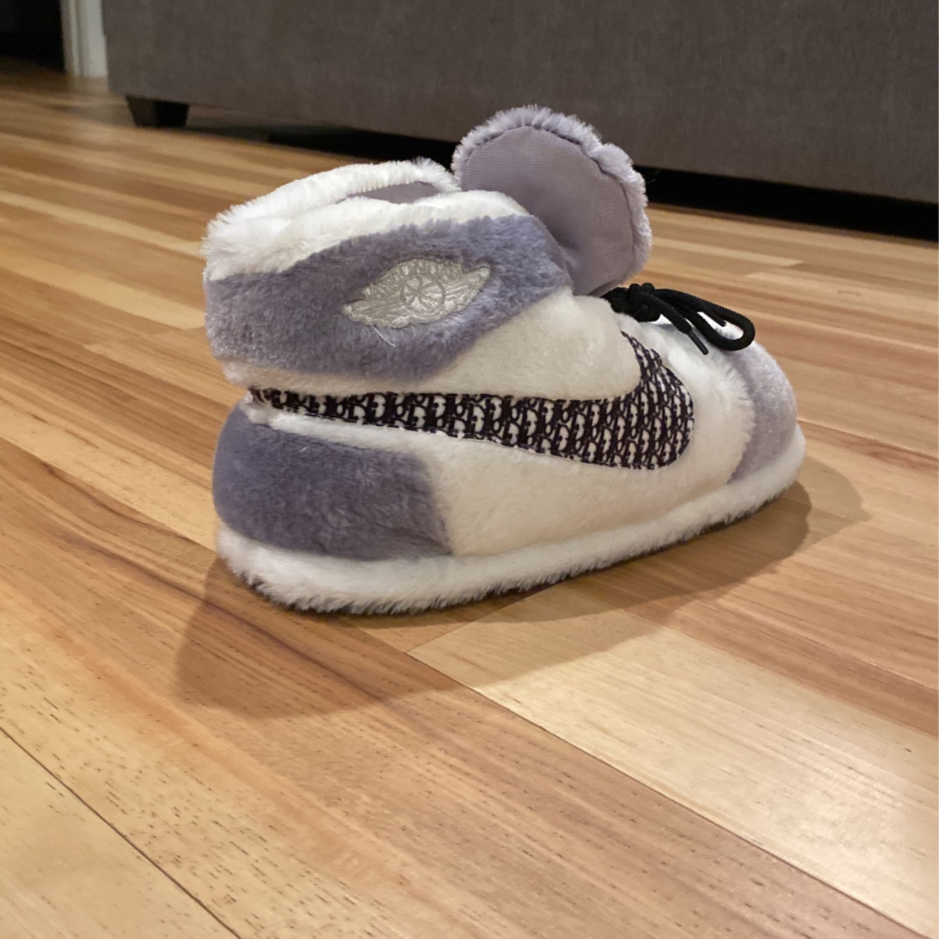 Jordan 1 Dior Slippers