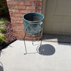 Two ceramic planter with the stand